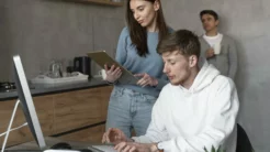 Podnieś poziom sprzedaży, marketingu i usług dzięki SugarCRM i generatywnej sztucznej inteligencji