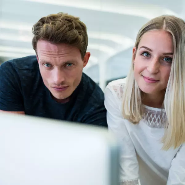 SugarCRM kontra HubSpot: który&nbsp;system CRM jest odpowiedni dla Twojej&nbsp;firmy?