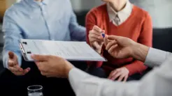 CRM dla firm ubezpieczeniowych i&nbsp;finansowych: zgodność, audytowalność i&nbsp;obsługa wniosków w&nbsp;SugarCRM